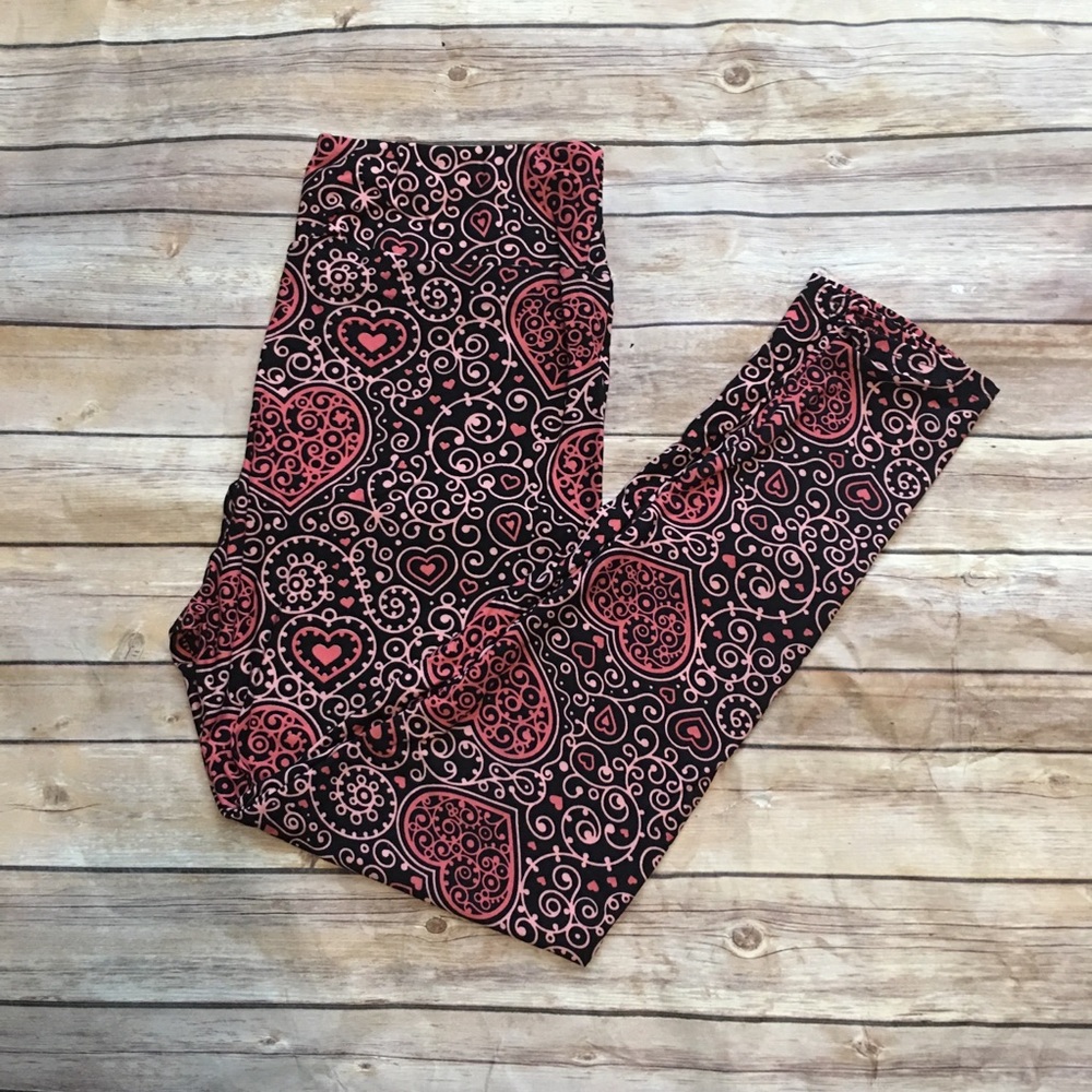 🎉 Scroll Heart Leggings